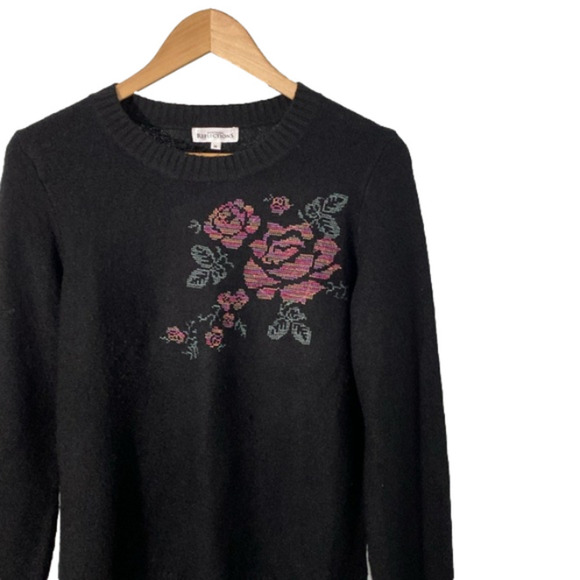 Northern Reflections Black Rose Sweater Size M - Picture 3 of 10